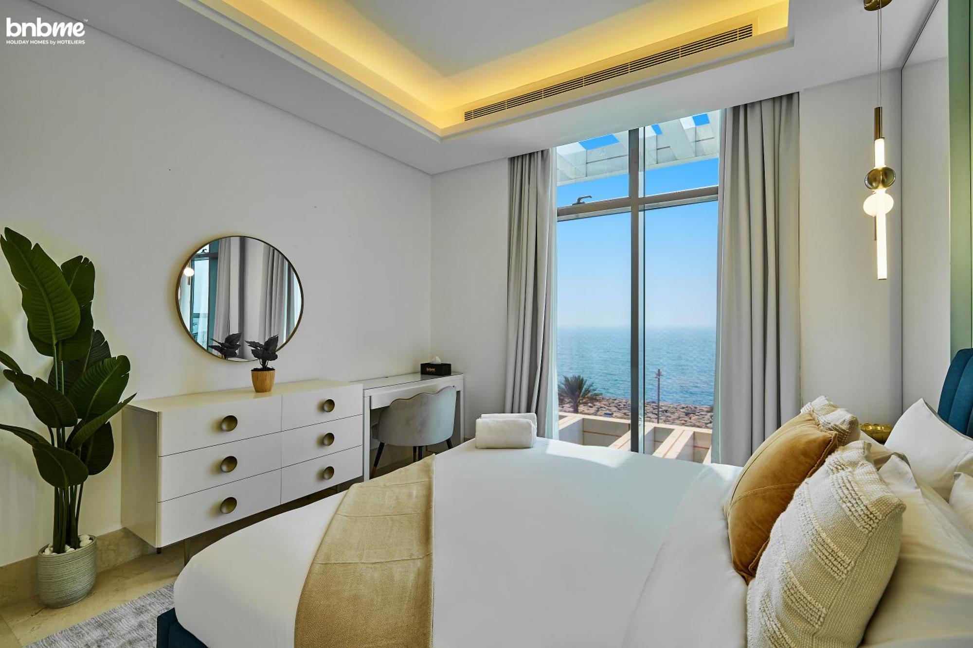 Bnbme - Th8 Palm Hotel Dubaï Extérieur photo