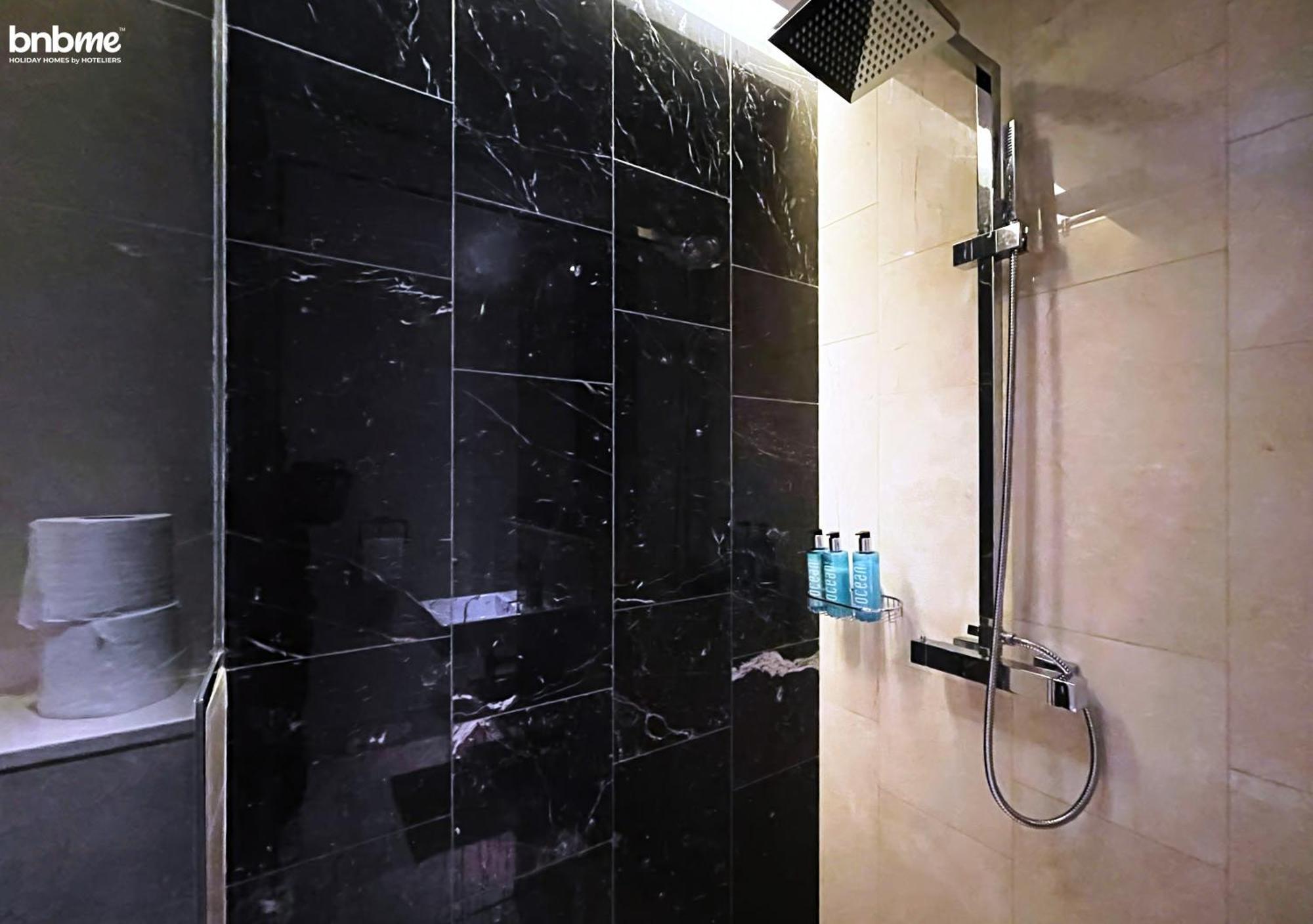 Bnbme - Th8 Palm Hotel Dubaï Extérieur photo